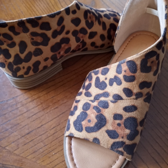 Catherine Malandrino  Leopard Print Shoes - Picture 2 of 5